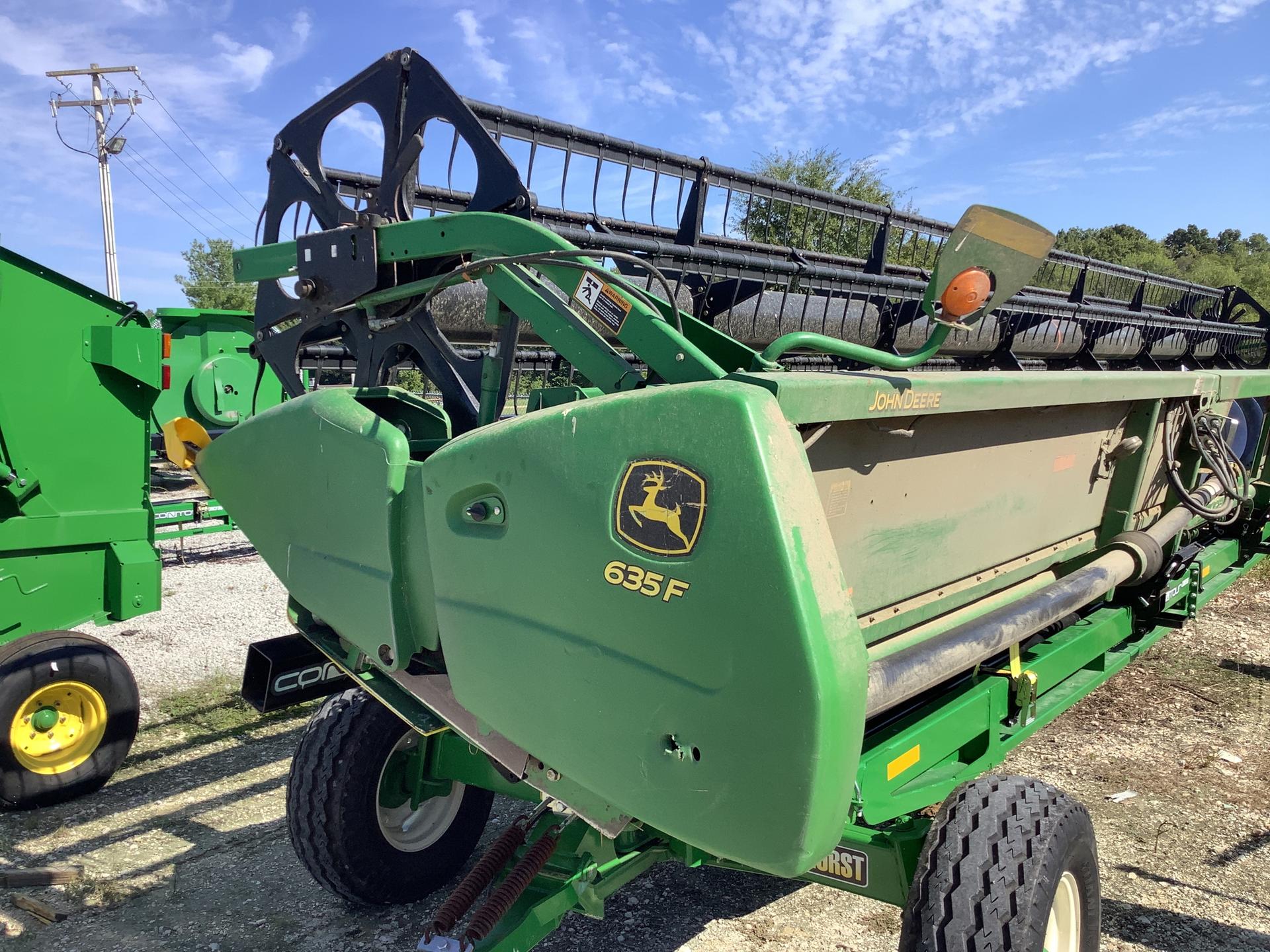 2009 John Deere 635F