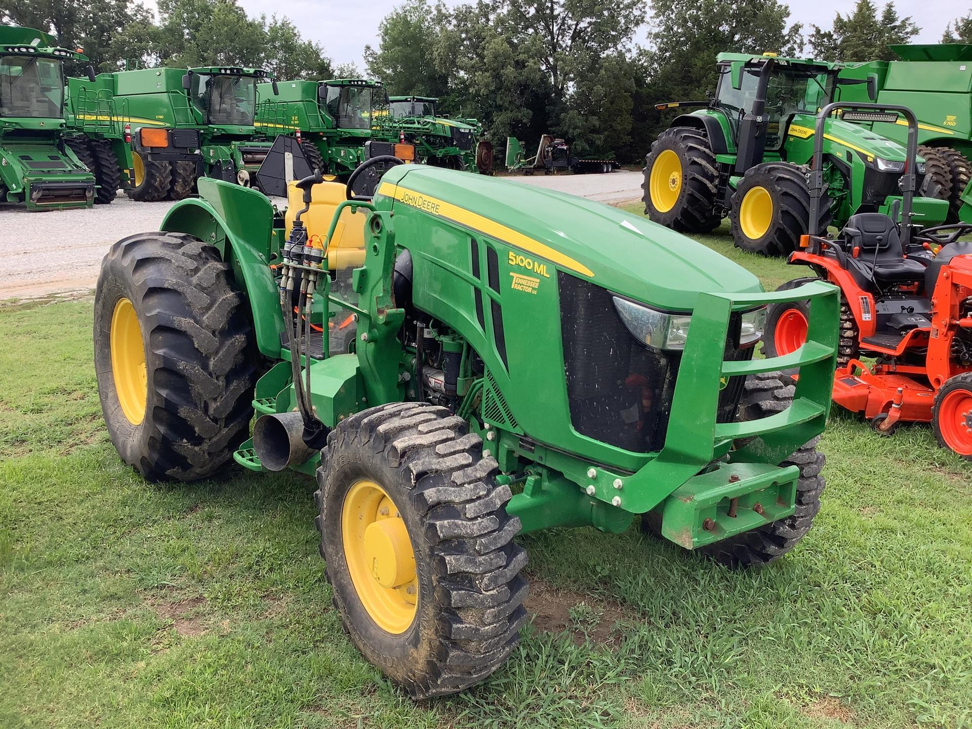 2021 John Deere 5100M