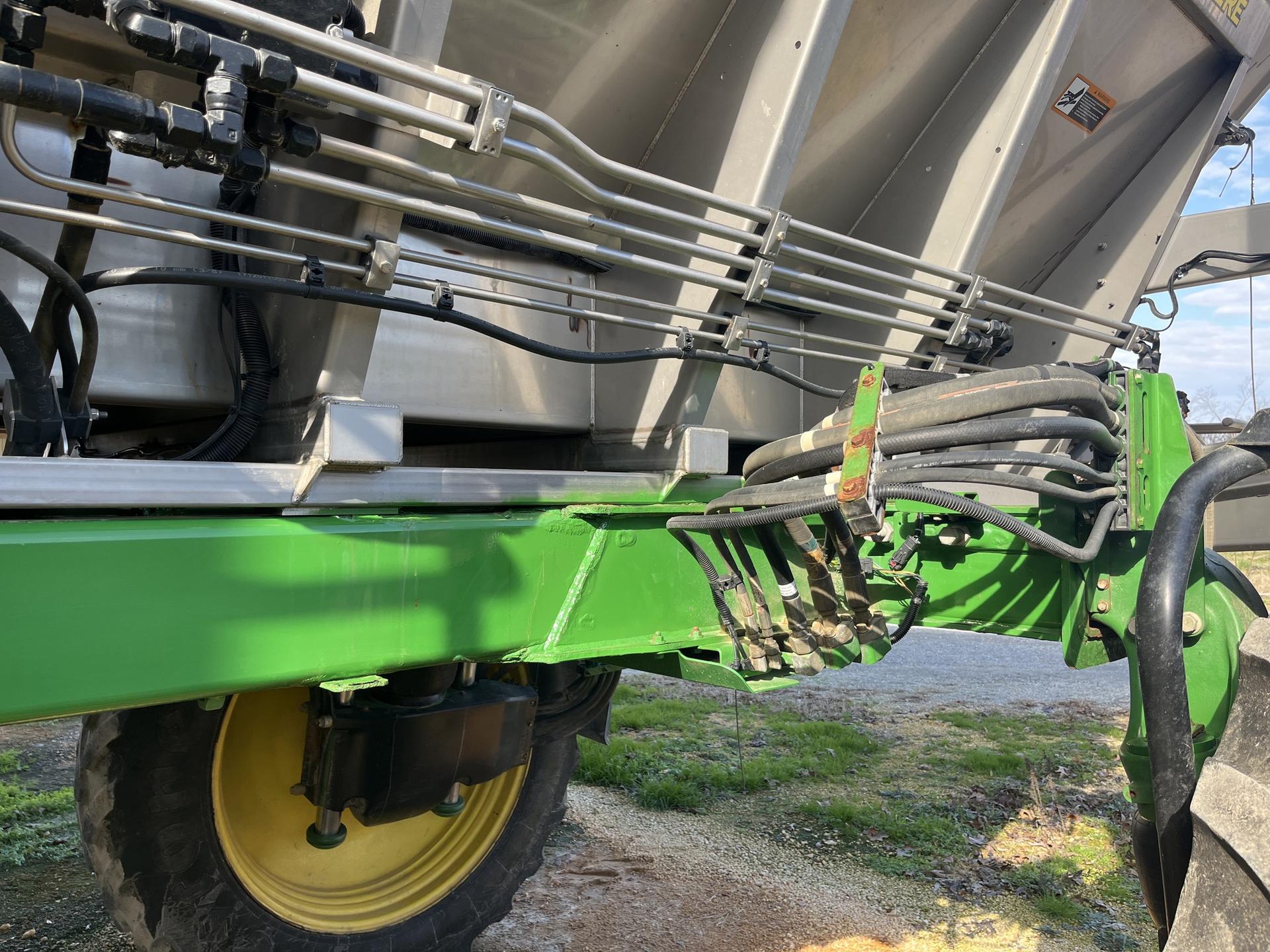 2019 John Deere R4038 Image