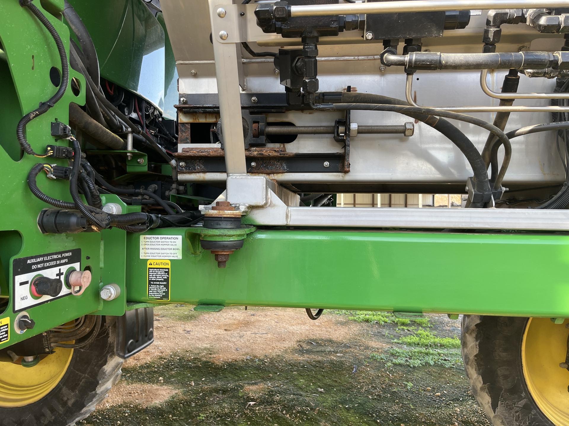 2019 John Deere R4038 Image