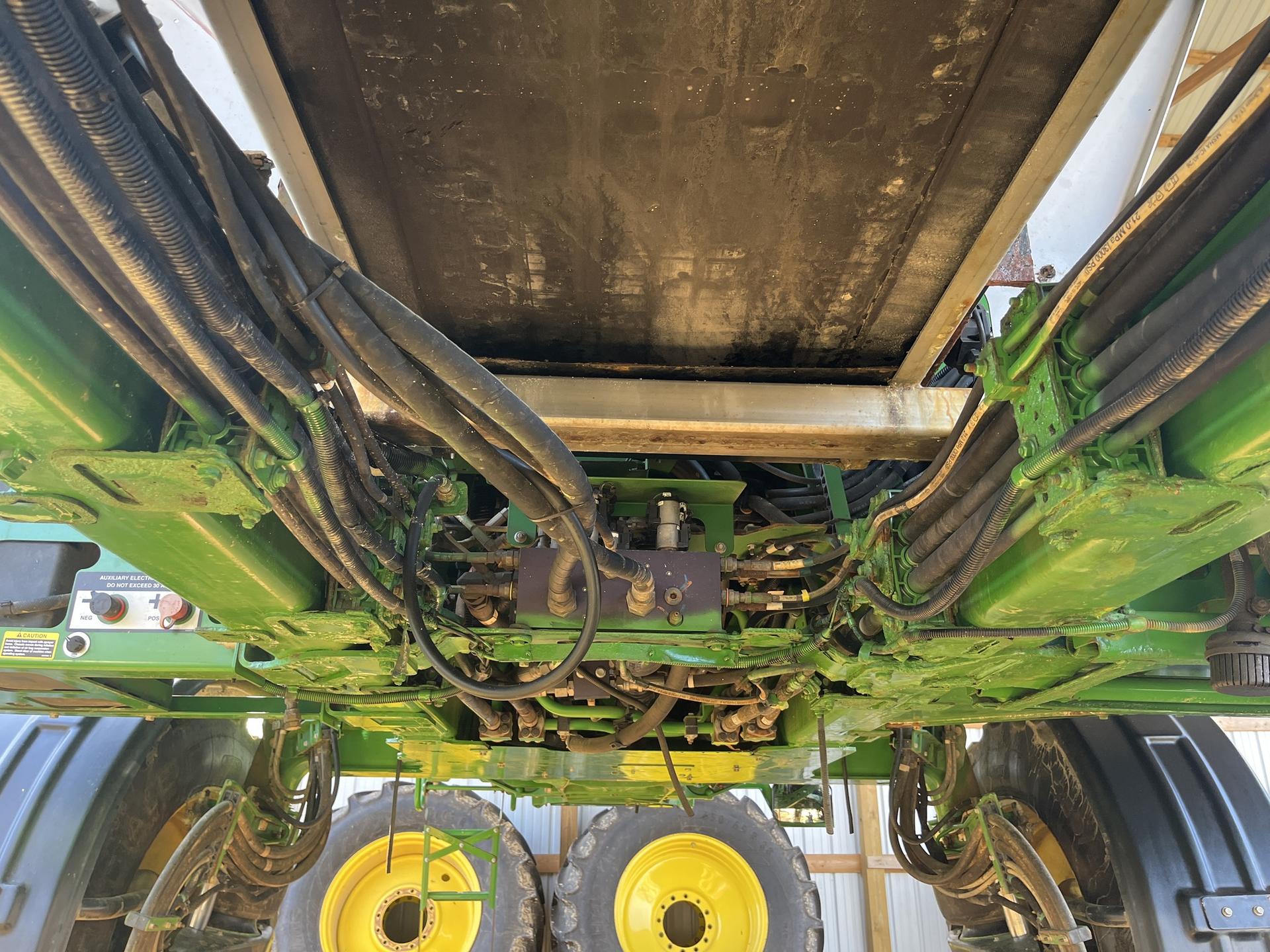 2019 John Deere R4038 Image