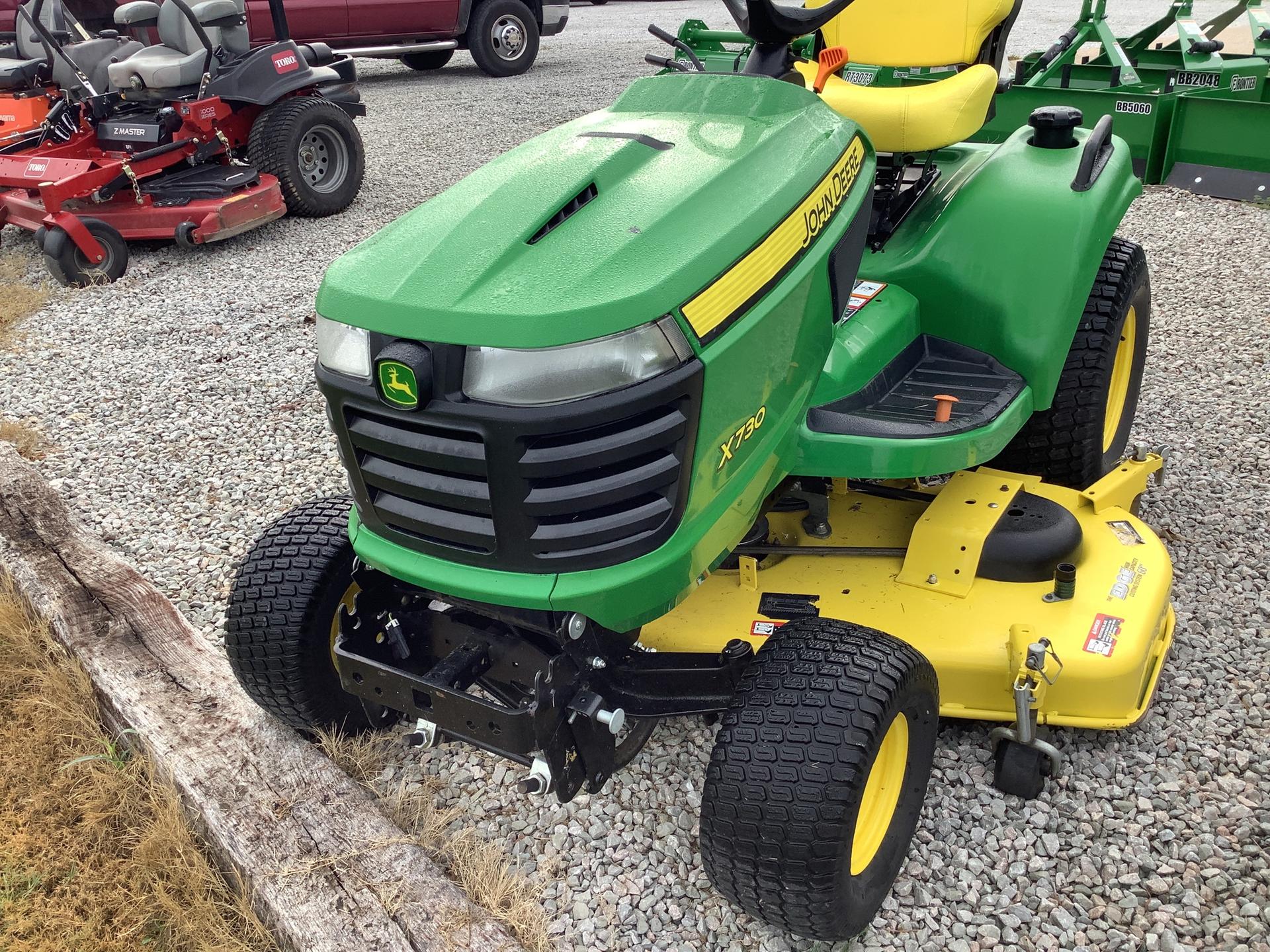 2016 John Deere X730