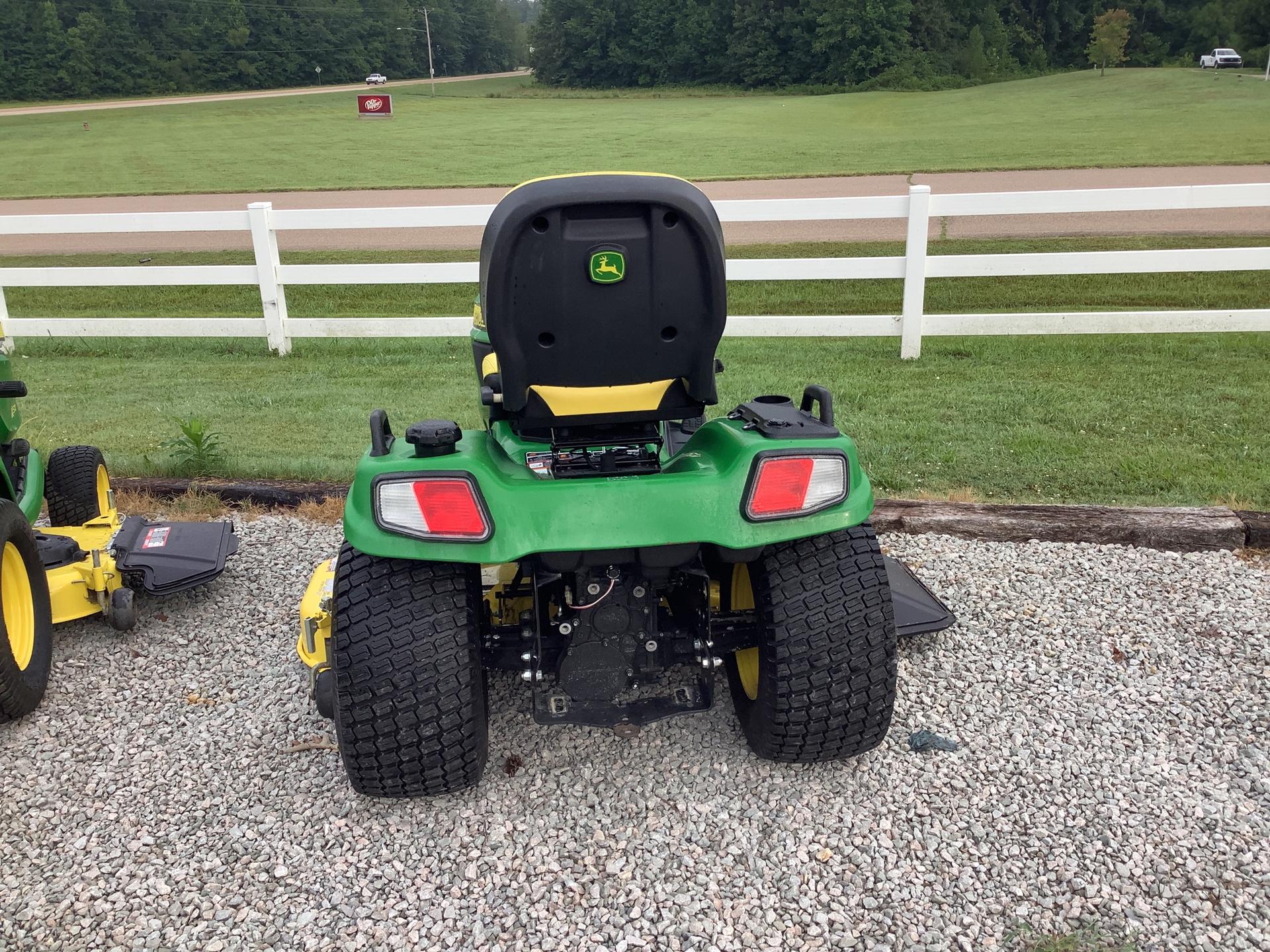 2016 John Deere X730