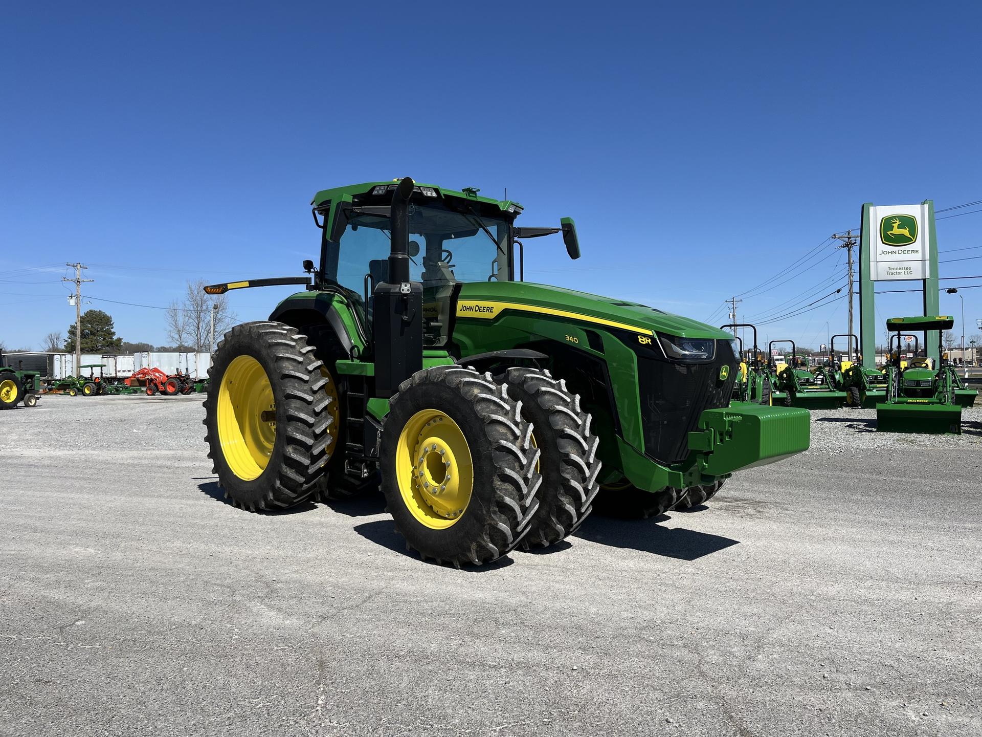 2022 John Deere 8R 340