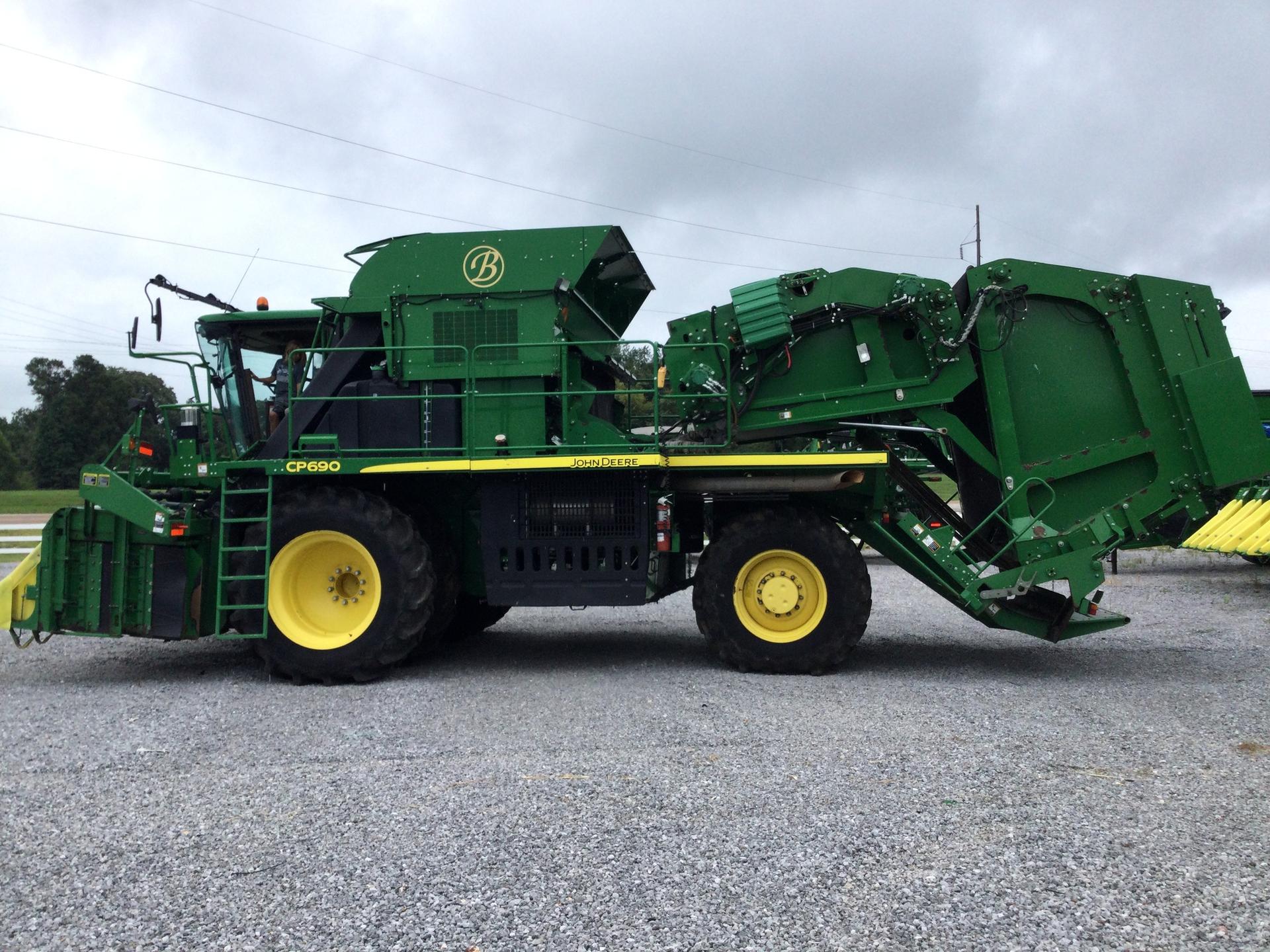 2016 John Deere CP690