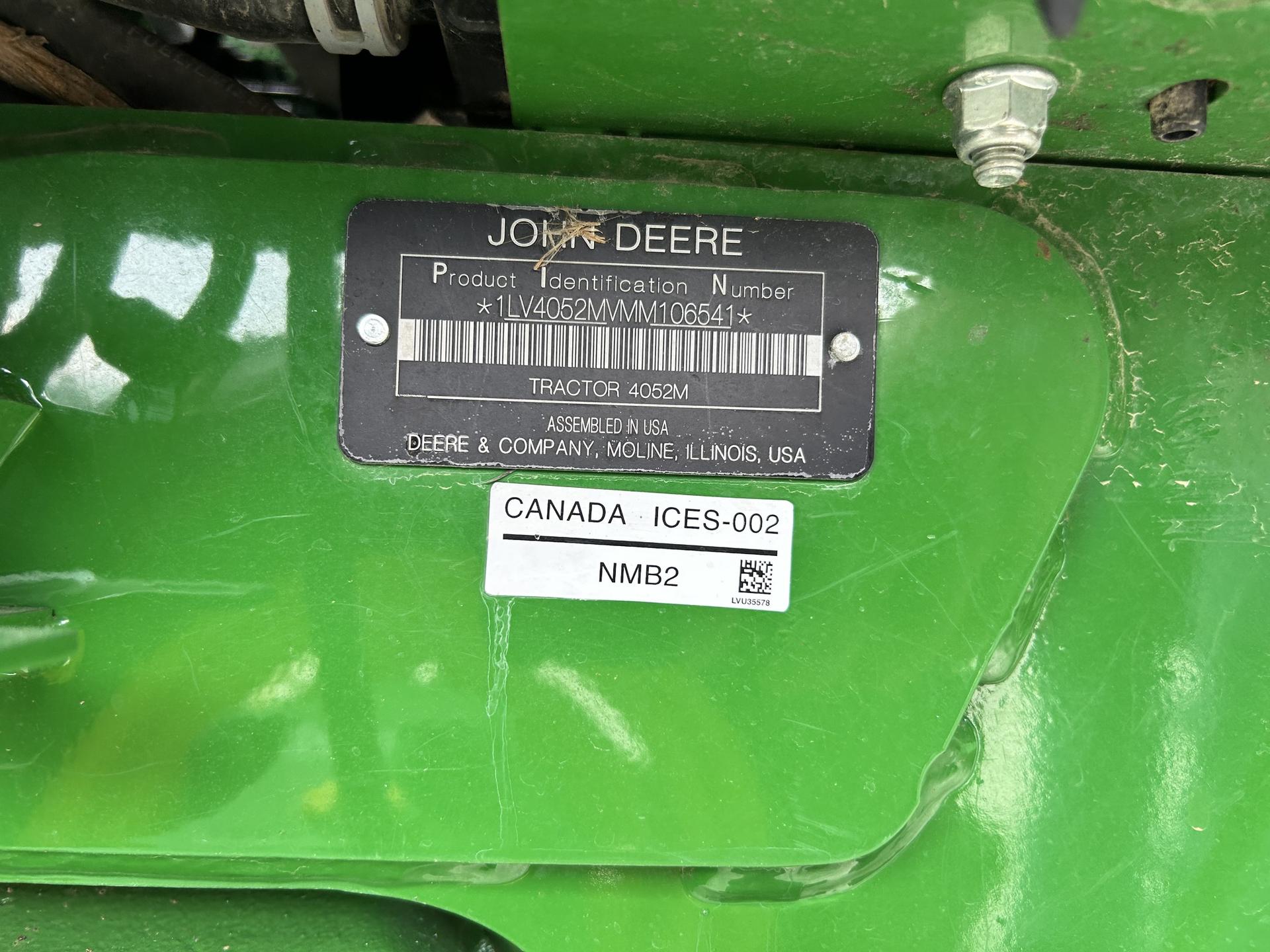 2021 John Deere 4052M