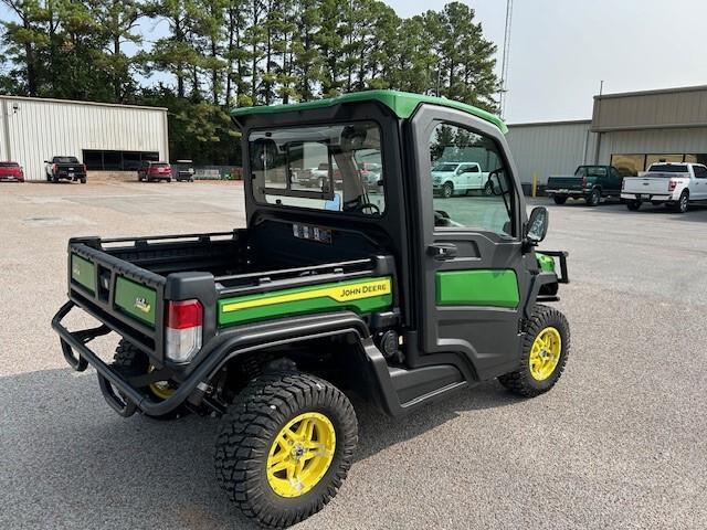 2023 John Deere XUV 835R