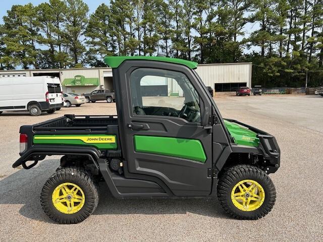 2023 John Deere XUV 835R