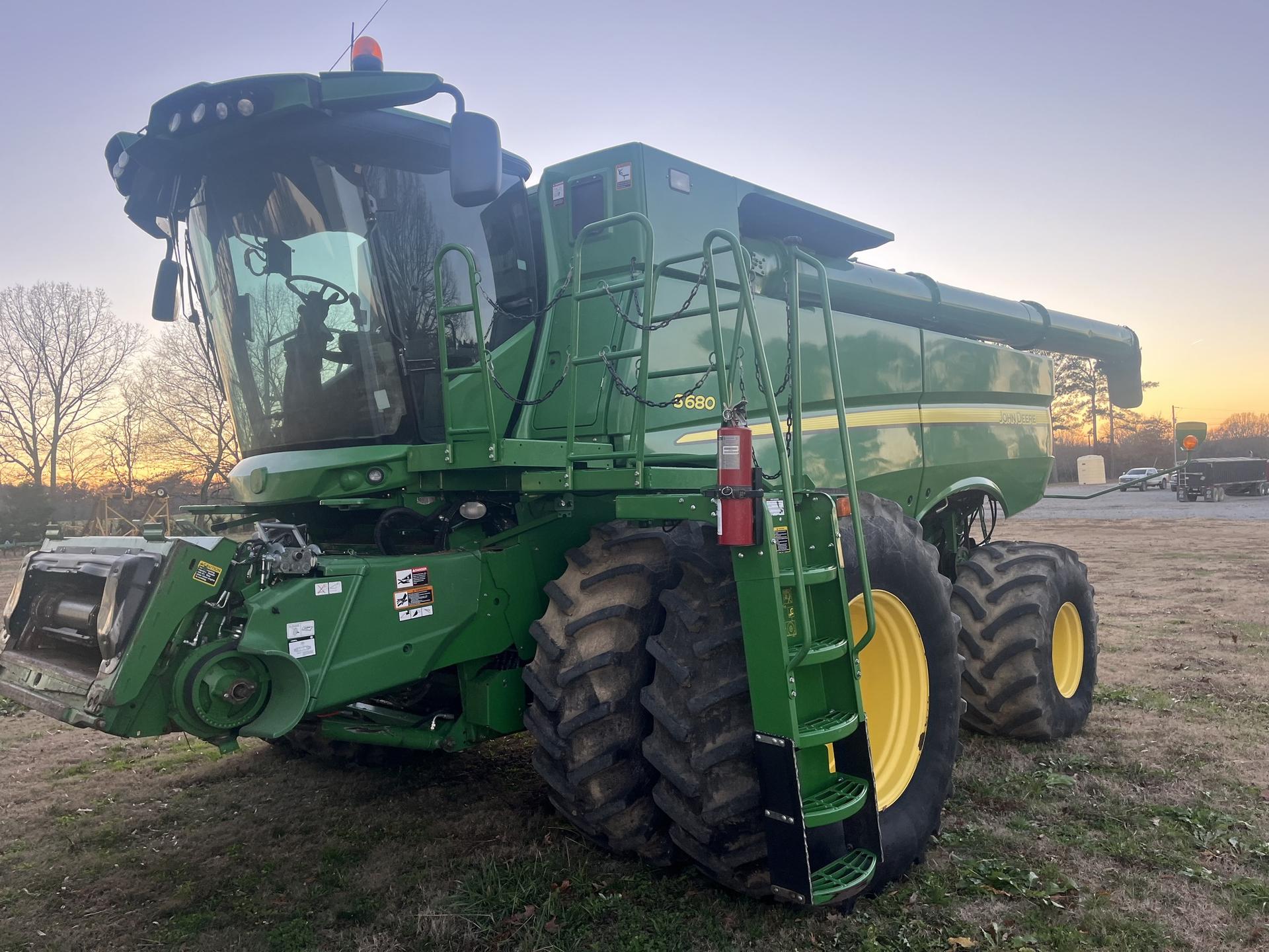 2017 John Deere S680 Image