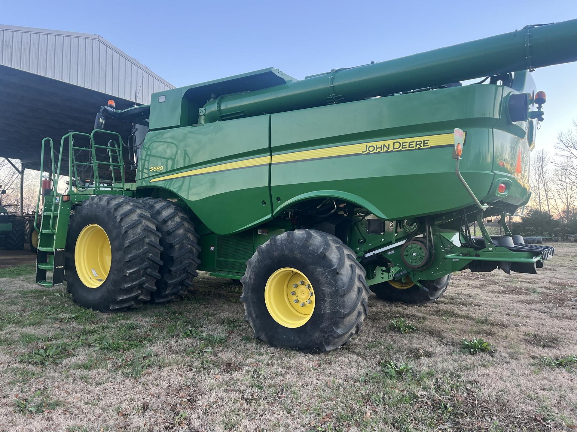 2017 John Deere S680 Image