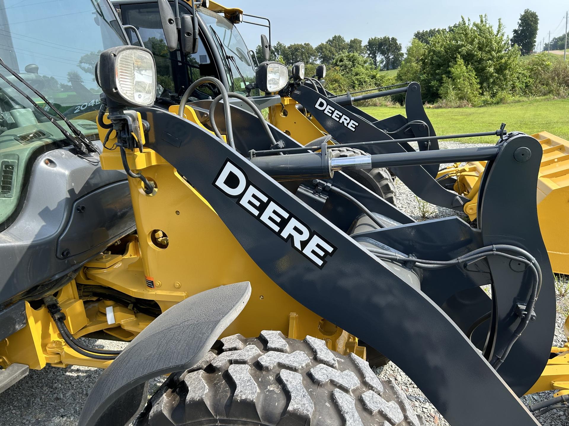 2021 John Deere 204L