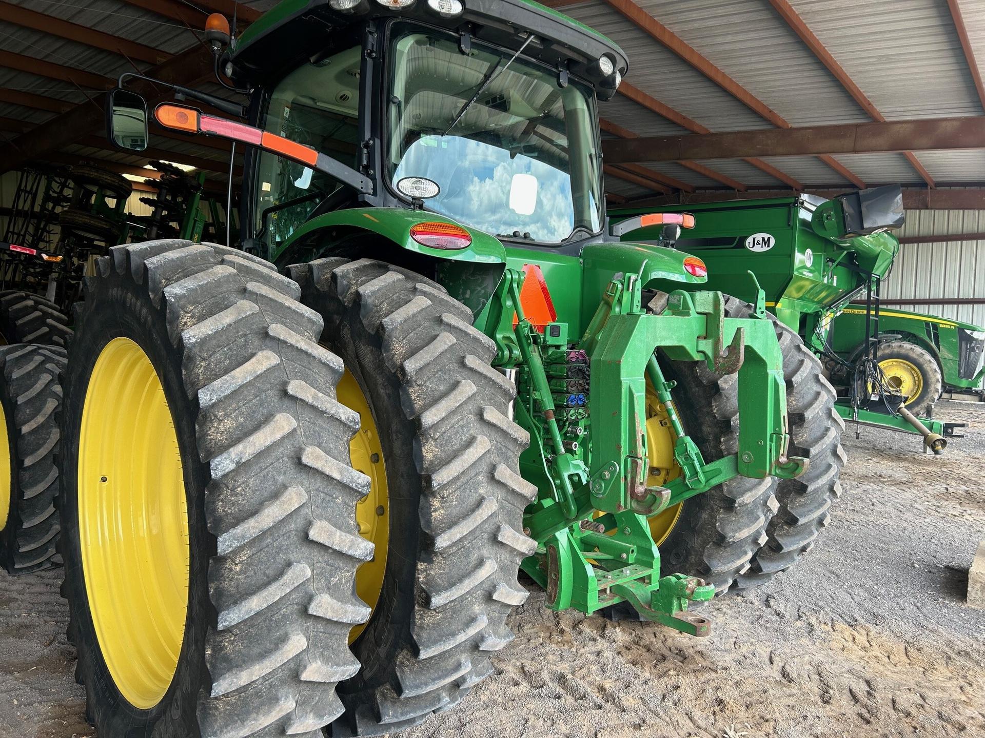 2011 John Deere 8310R