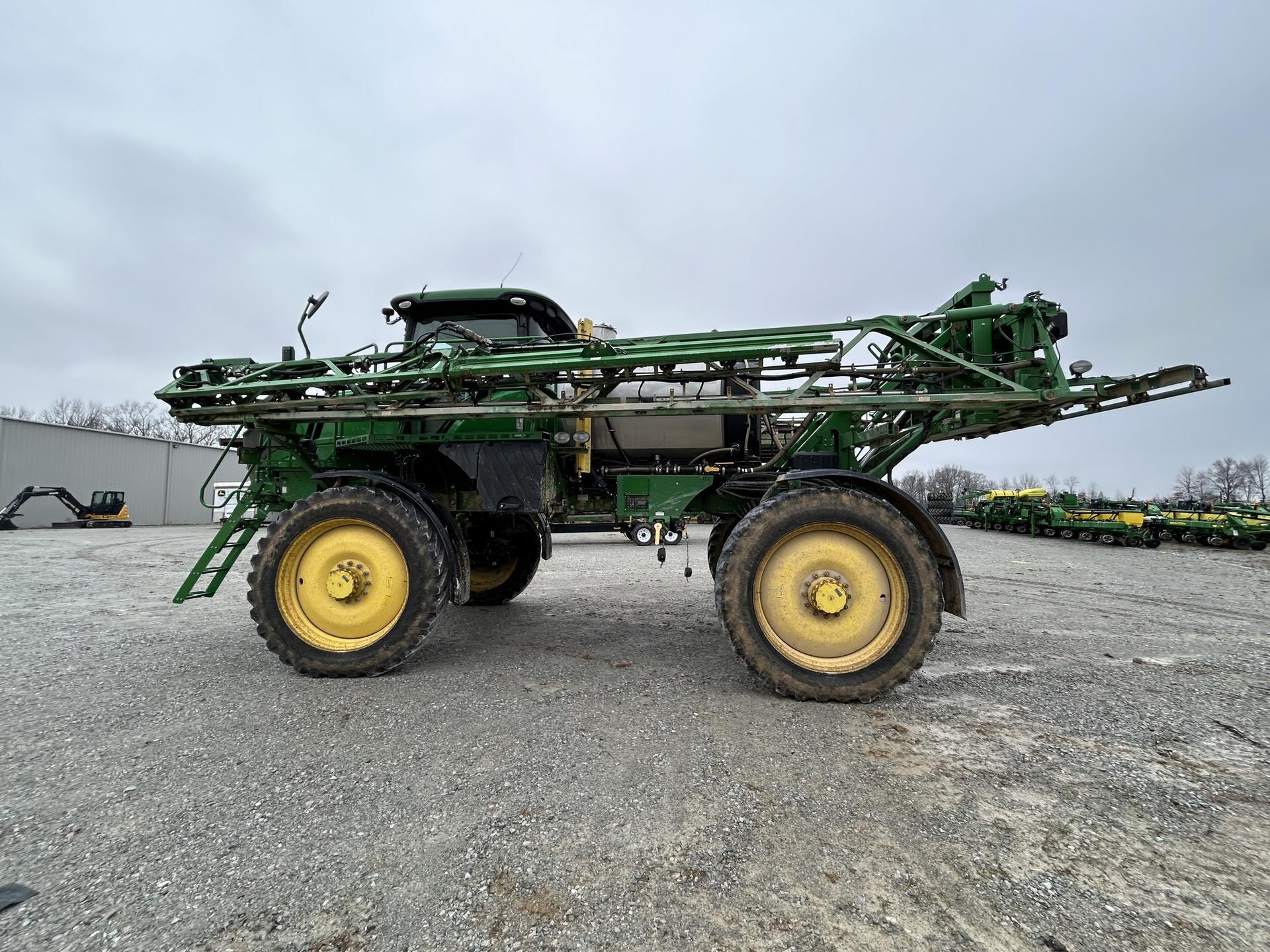 2019 John Deere R4038 Image