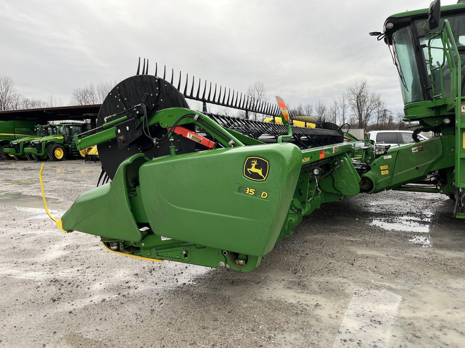 2017 John Deere 635FD