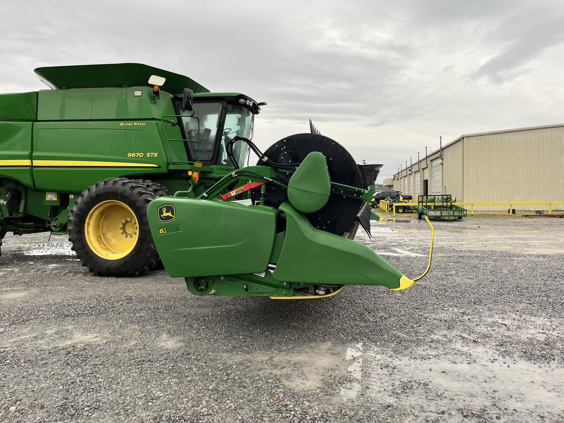 2017 John Deere 635FD