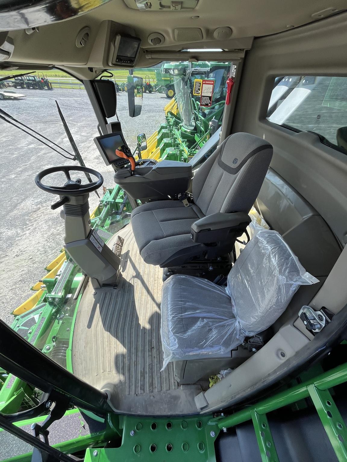 2023 John Deere CP770