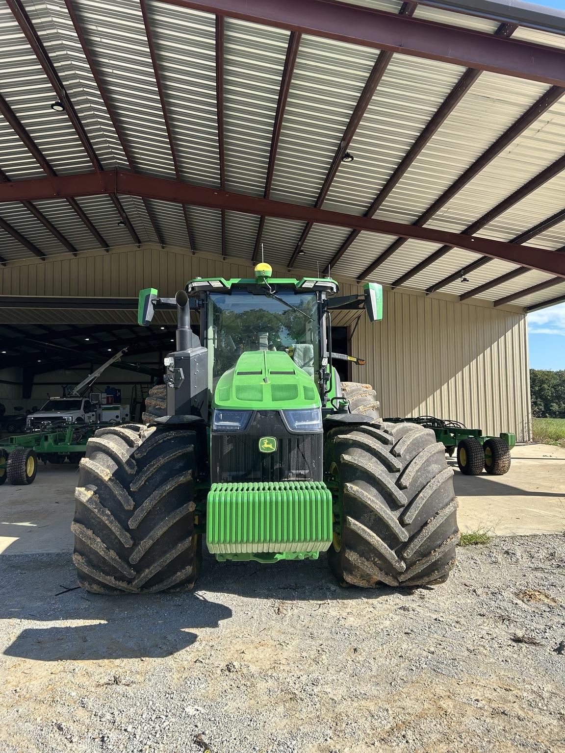 2023 John Deere 8R 410