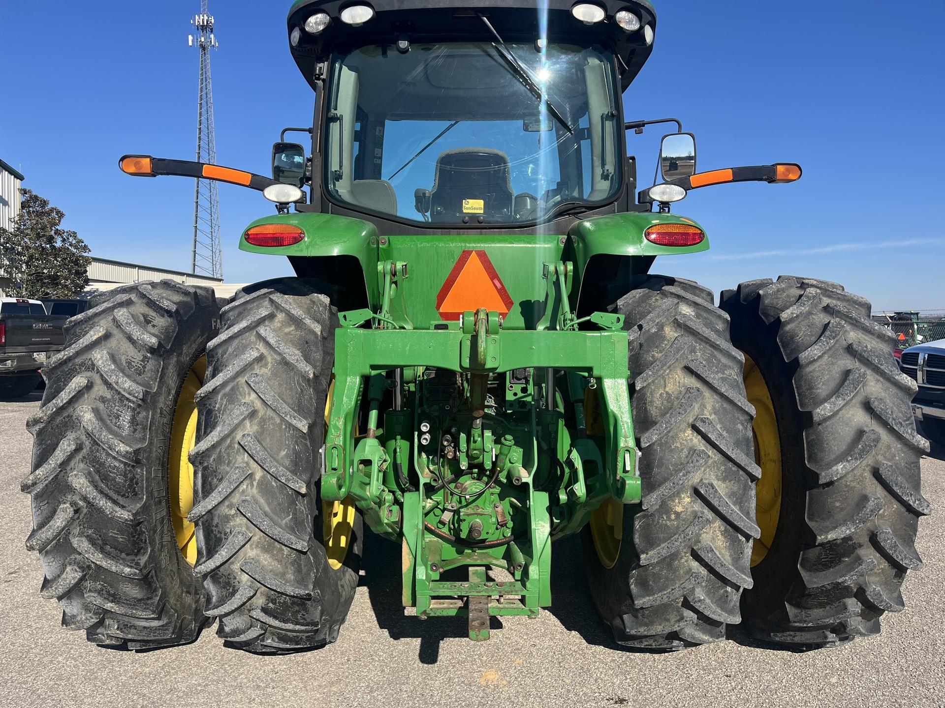 2012 John Deere 8285R Image