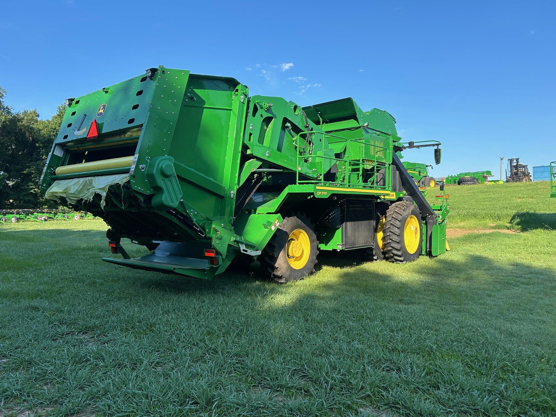 2022 John Deere CP770