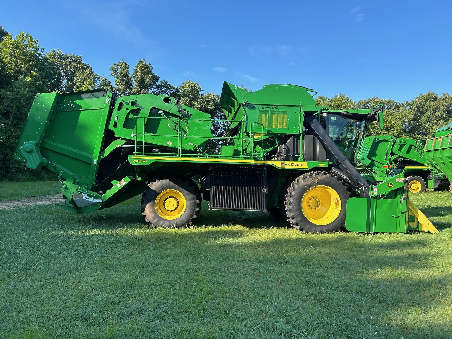 2022 John Deere CP770