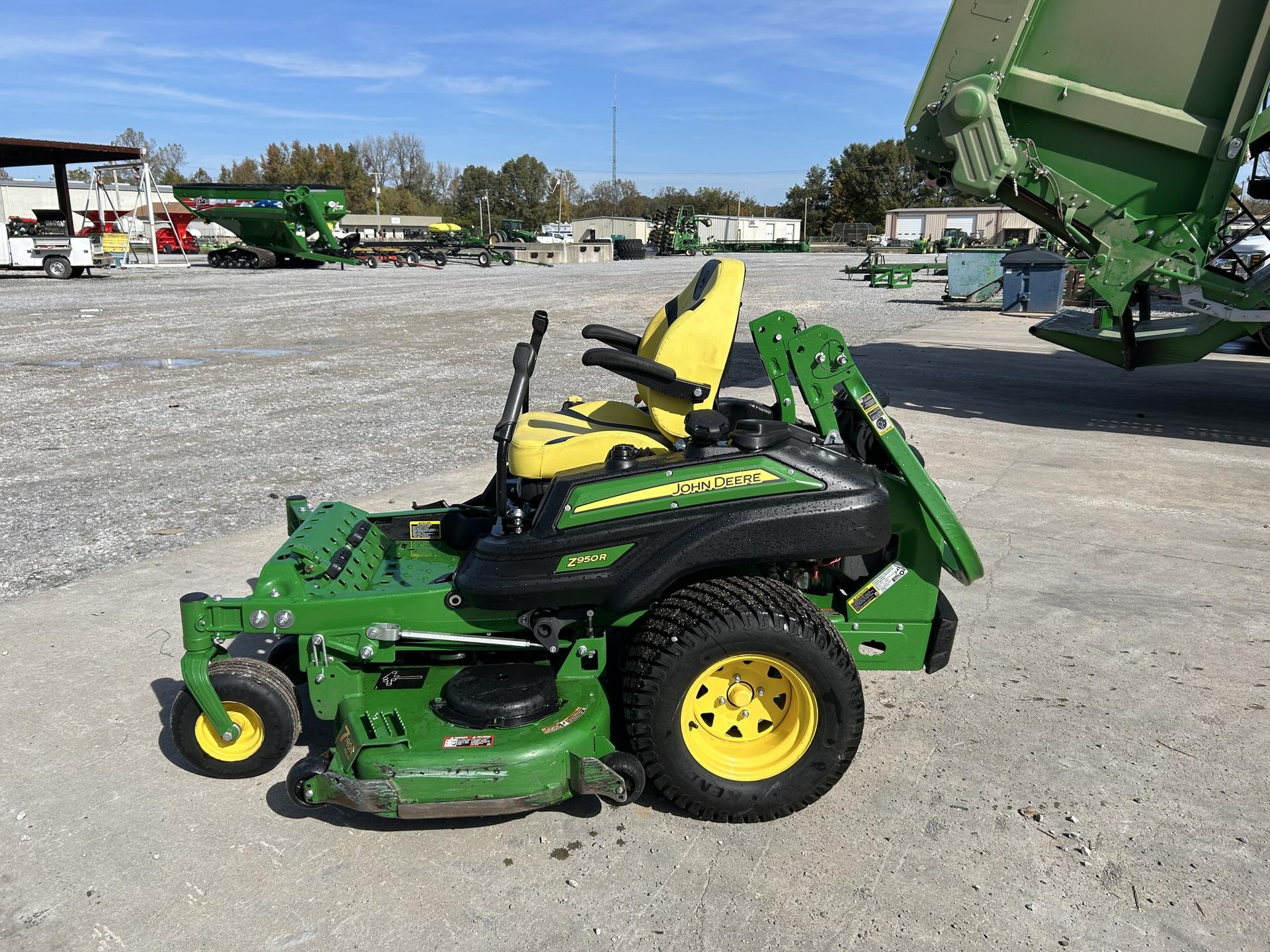 2022 John Deere Z950R