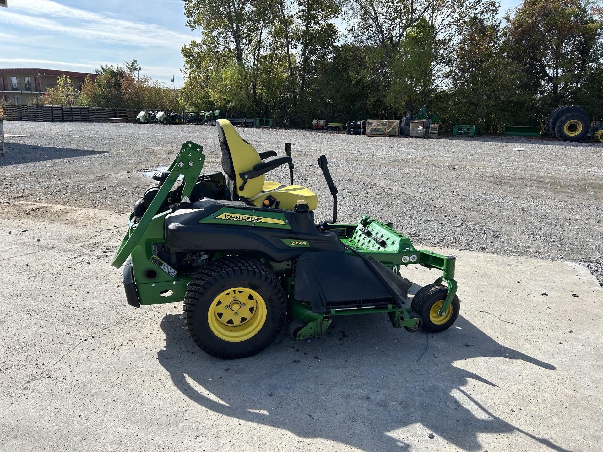 2022 John Deere Z950R