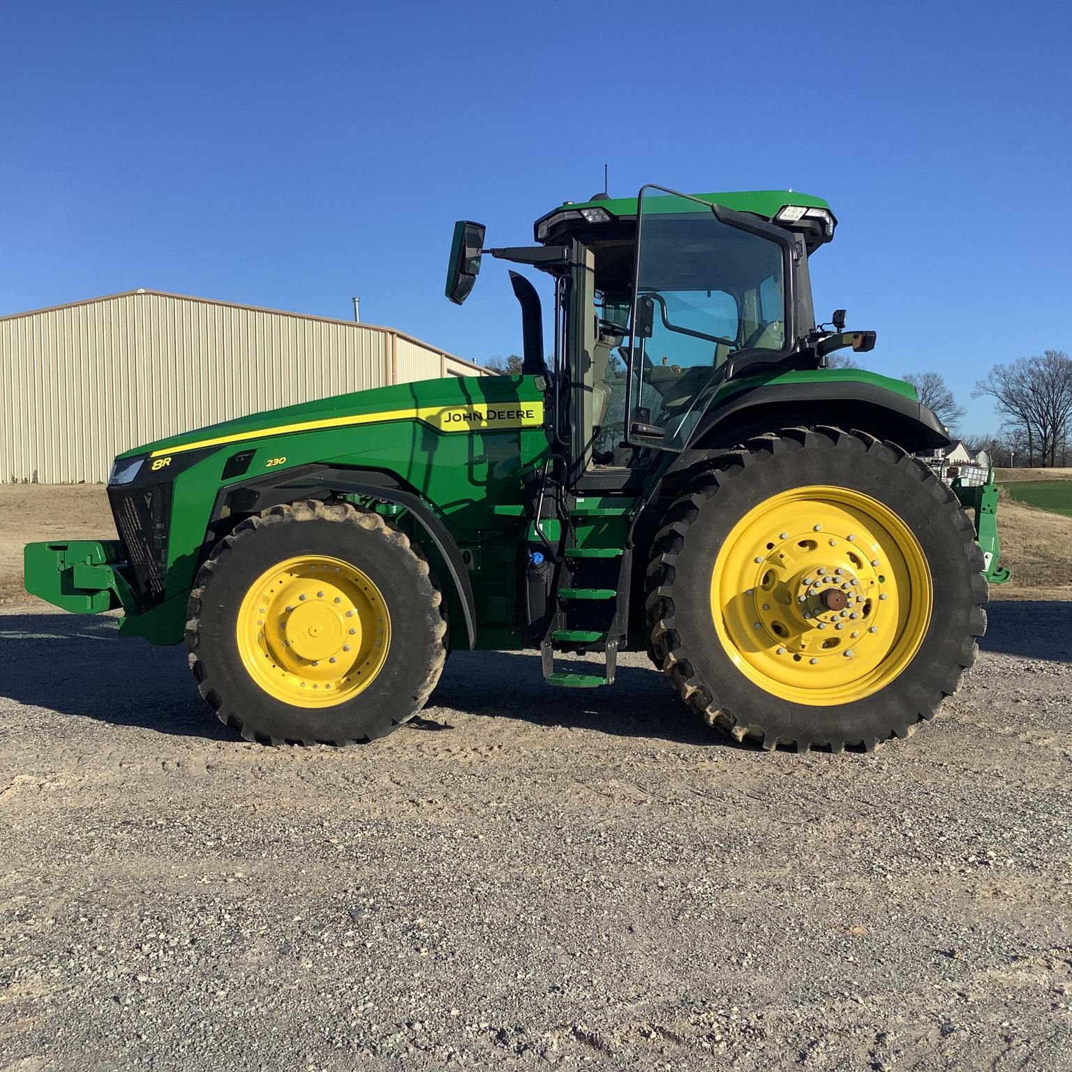 2022 John Deere 8R 230 Image