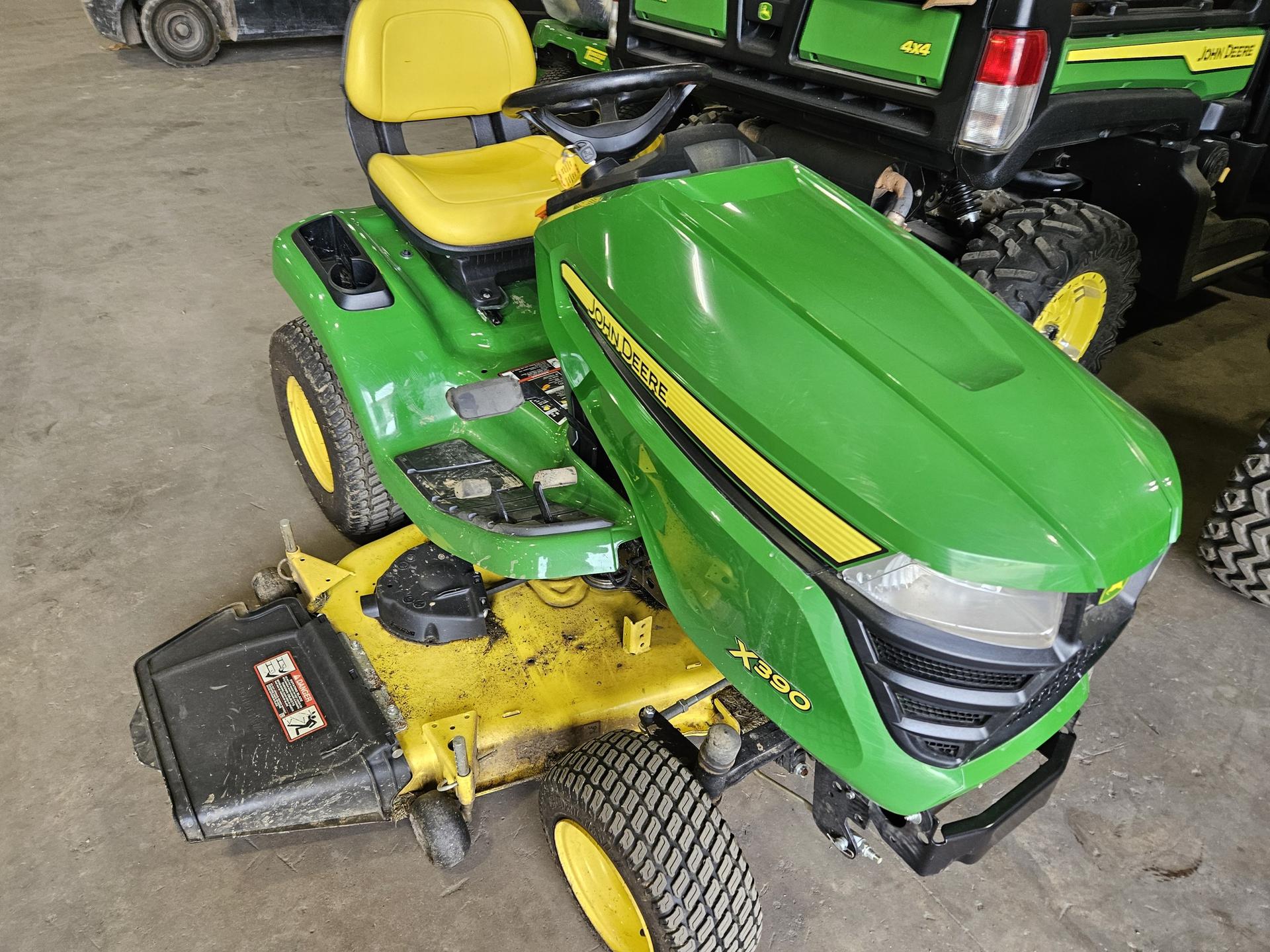 2019 John Deere X390