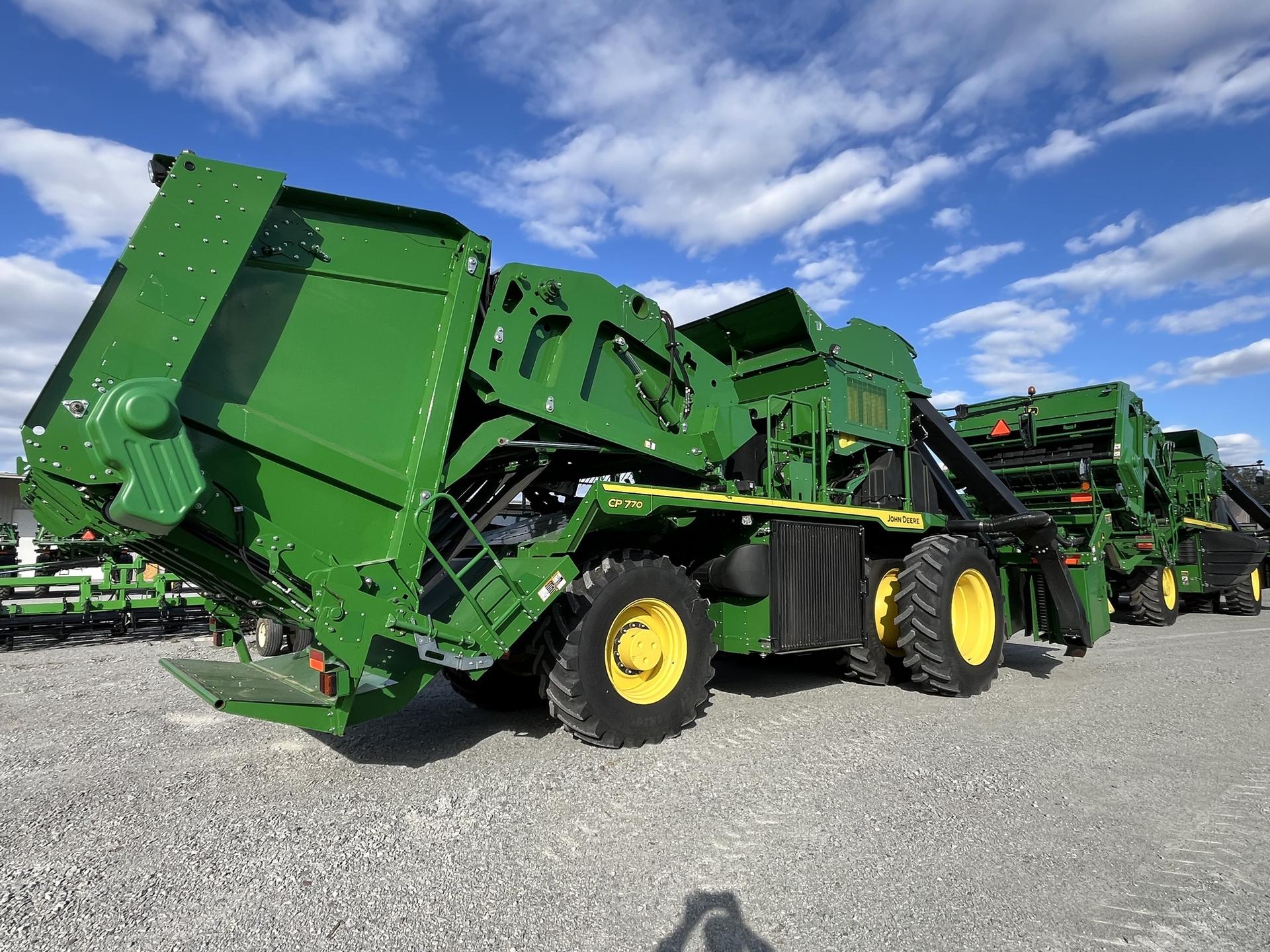 2022 John Deere CP770