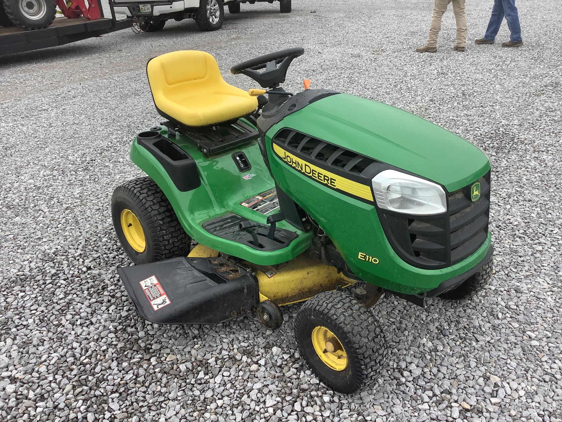 2018 John Deere e110