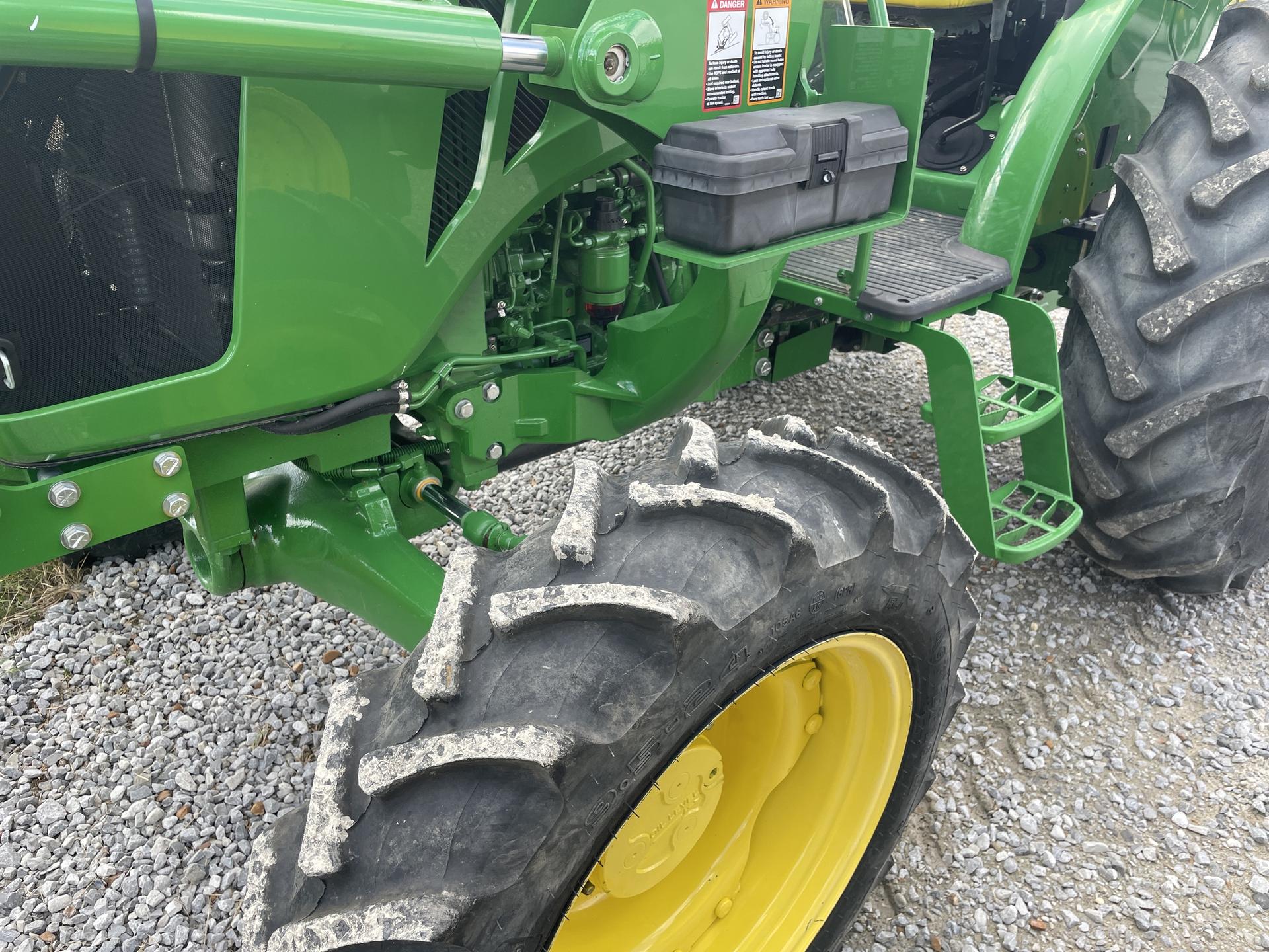 2022 John Deere 5055E