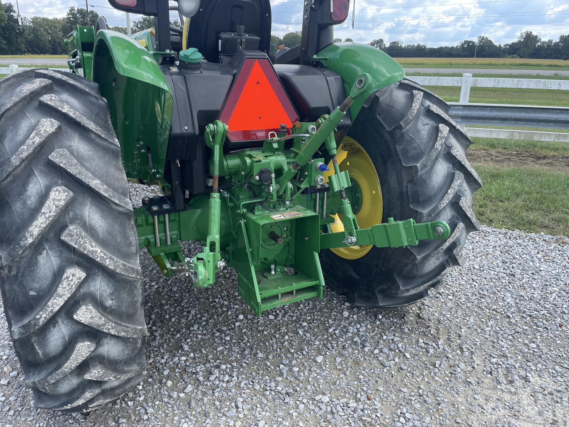 2022 John Deere 5055E