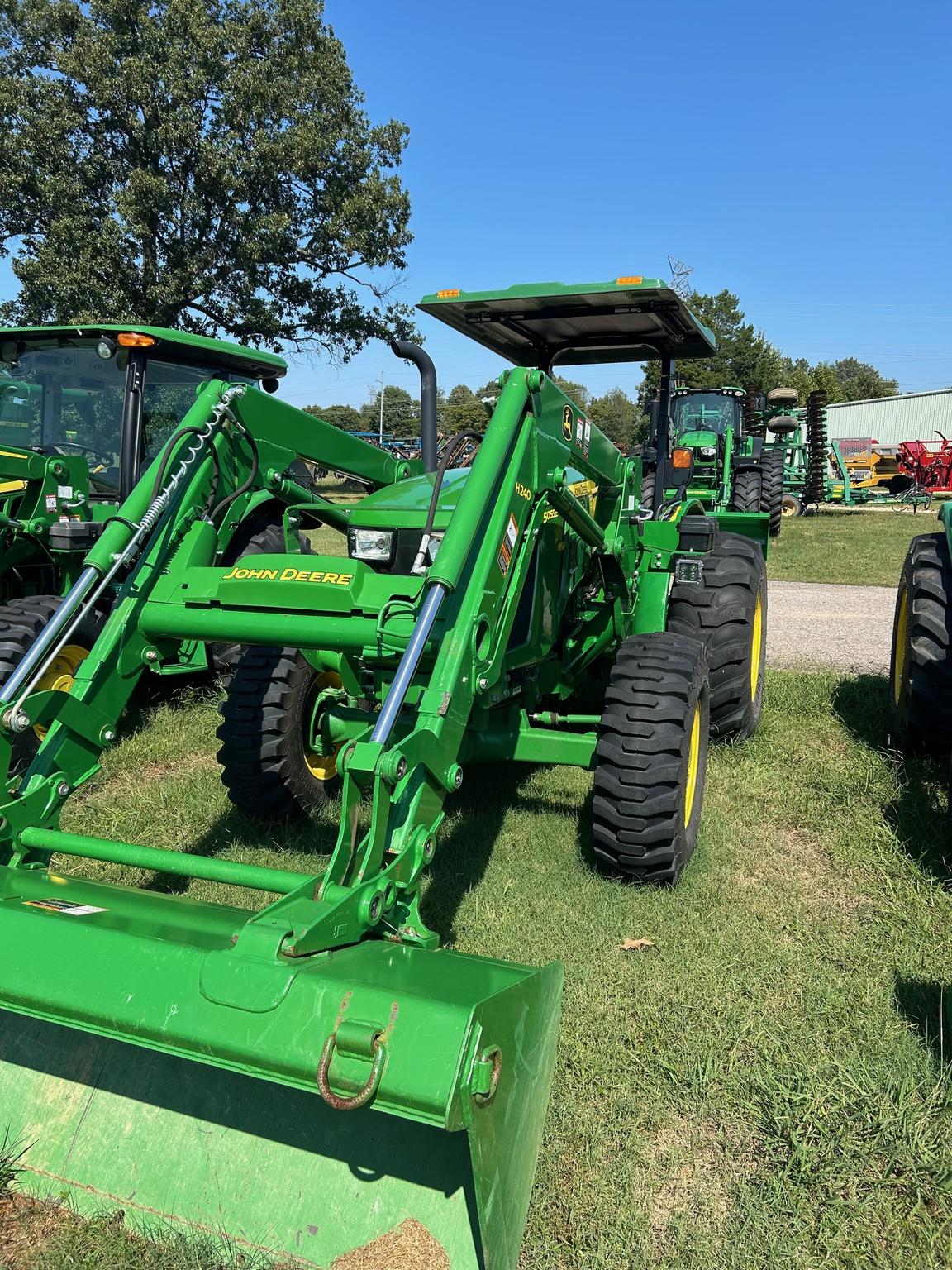 2016 John Deere 5055E