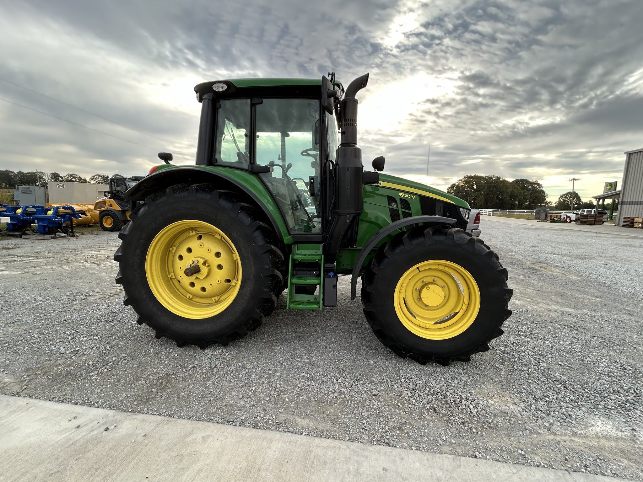 2023 John Deere 6120M Image