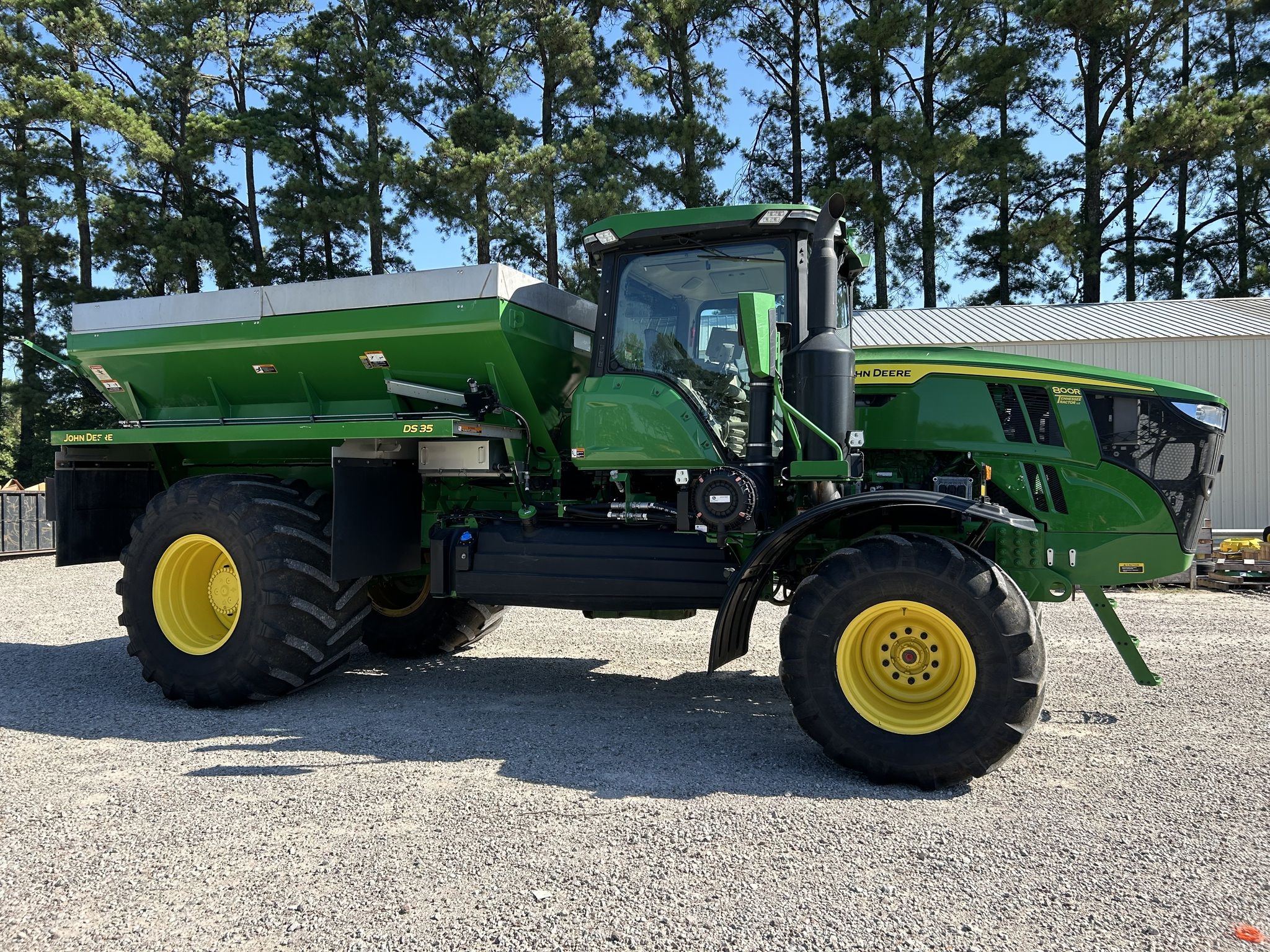 2022 John Deere 800R