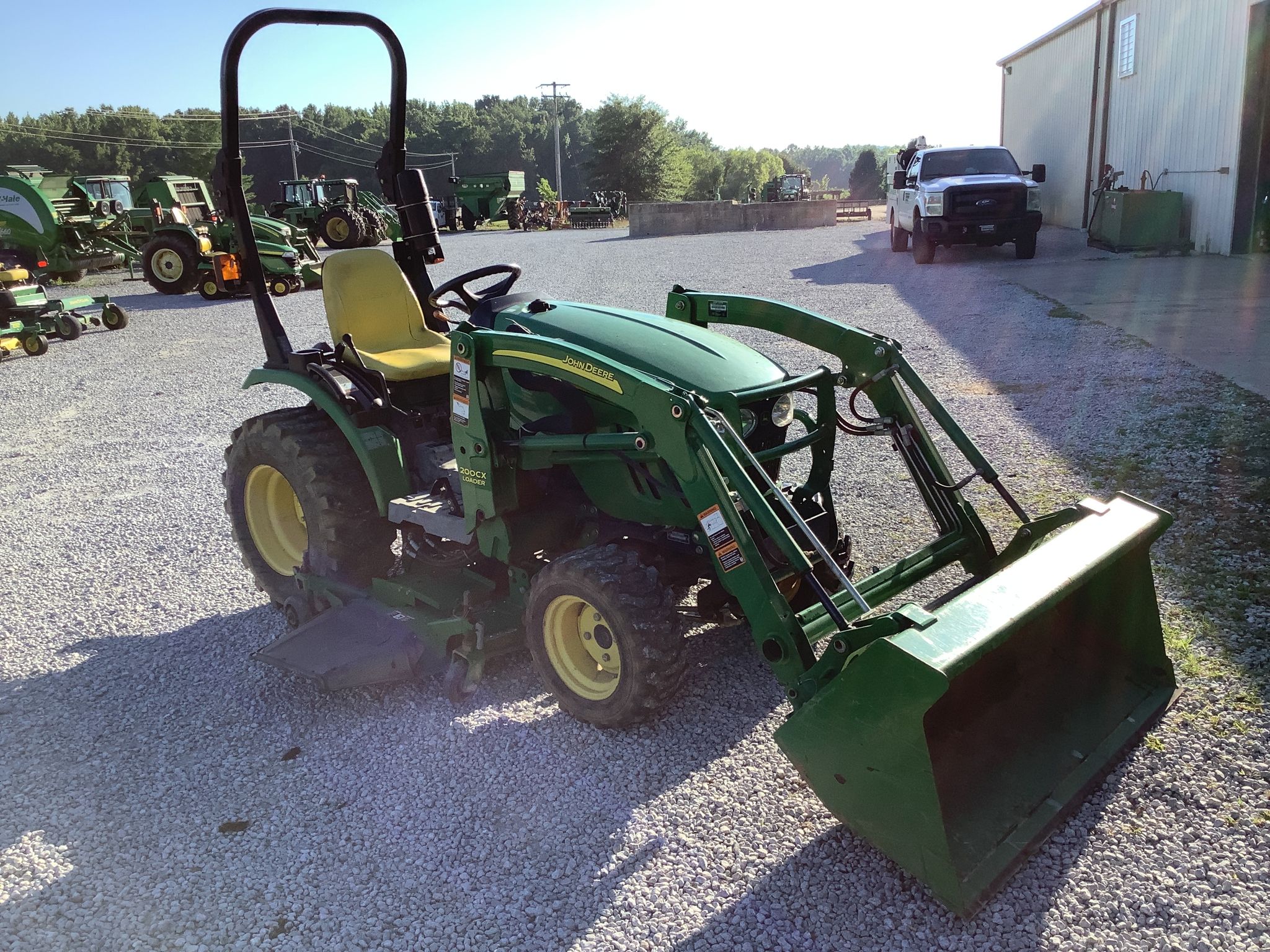 2009 John Deere 2320