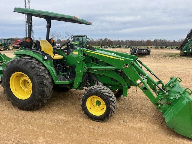 2022 John Deere 4066M HD Image