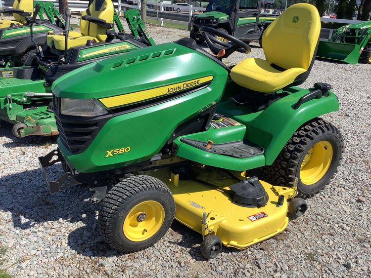 2022 John Deere X580