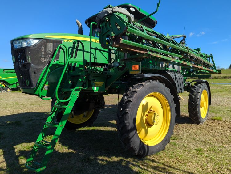 2014 John Deere R4030