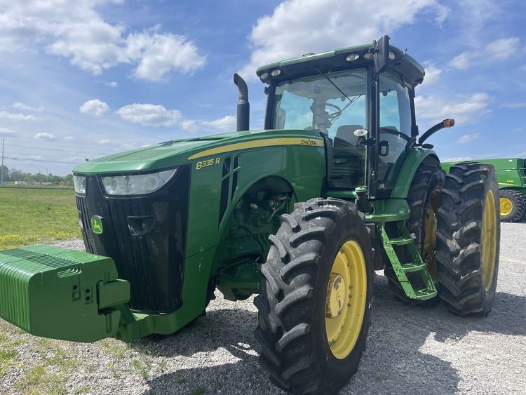 2011 John Deere 8335R