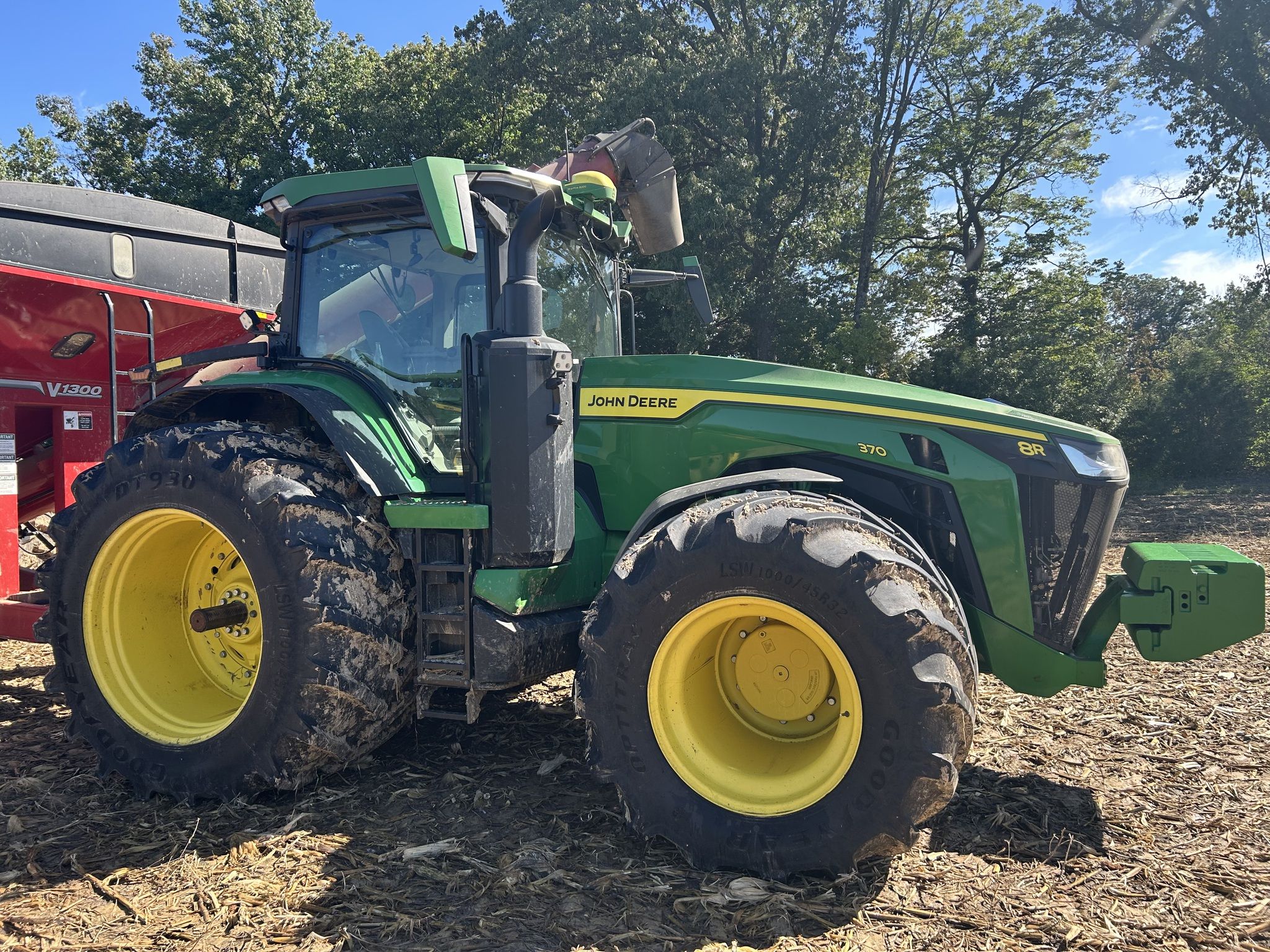 2023 John Deere 8R 370 Image