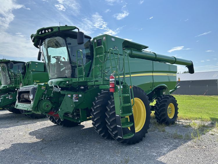 2022 John Deere S770