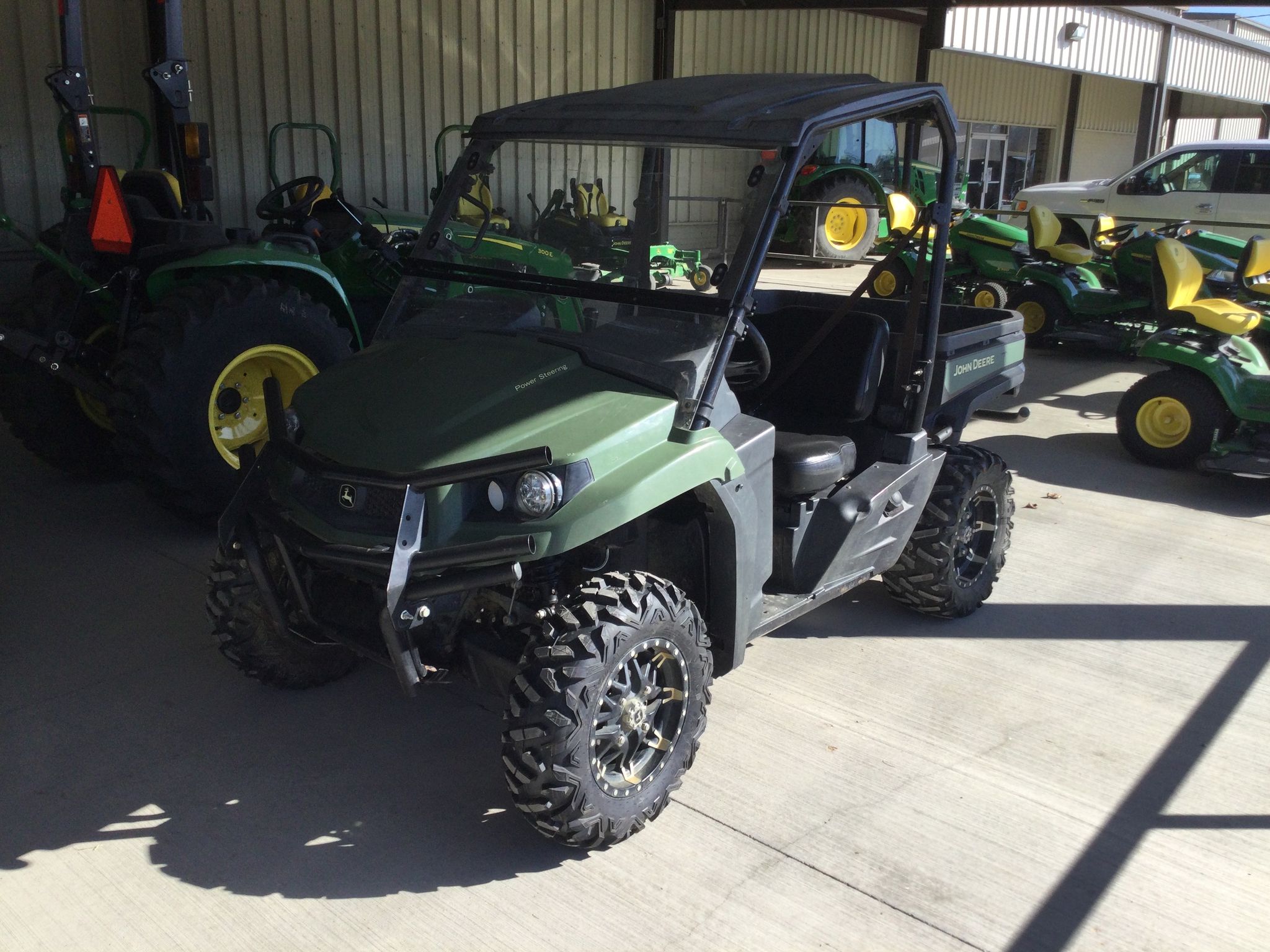 2019 John Deere 590M Image