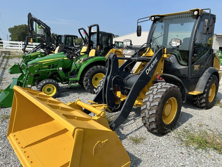 2021 John Deere 204L