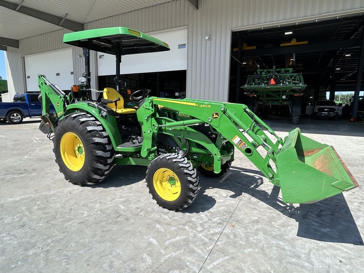 2018 John Deere 4052R