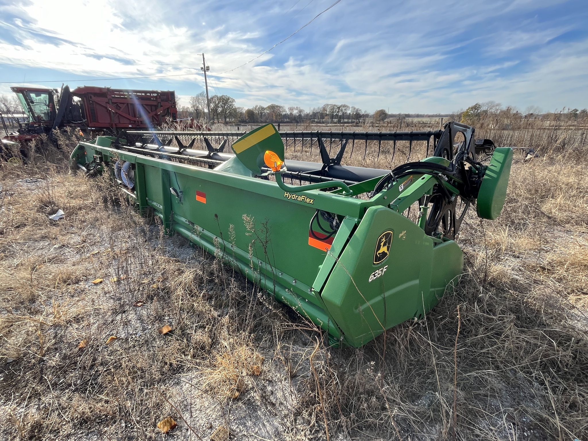 2011 John Deere 635F Image