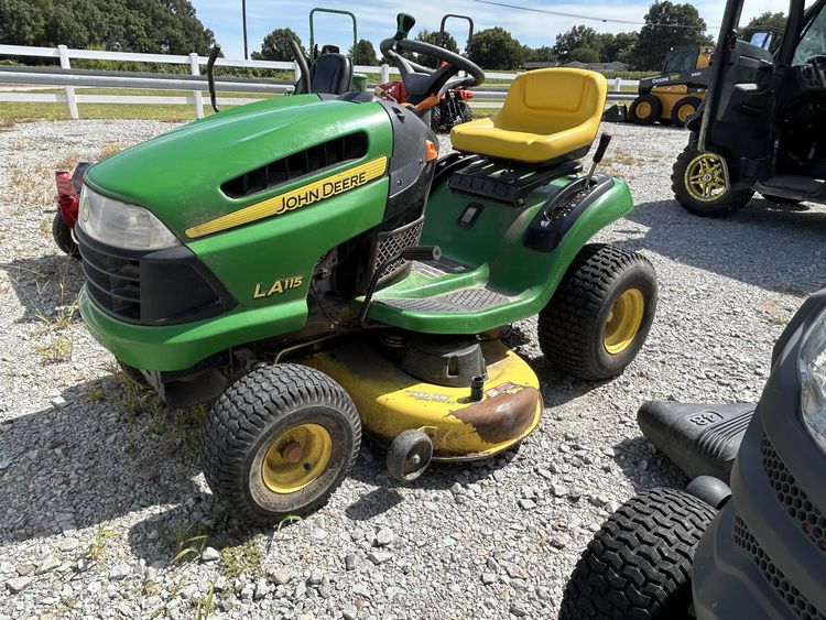 2010 John Deere LA115